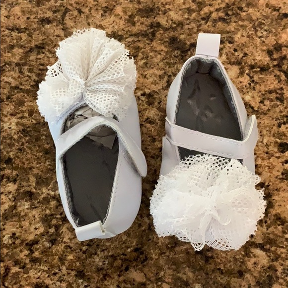 **WHOLESALE** Baby Shoe Assortment - Picture 3 of 7